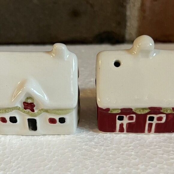 NEW Christmas Country Cottage Salt & Pepper Shaker Set / Ornament - Picture 3 of 6